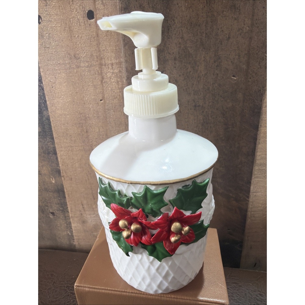 Christmas Poinsettia Basketweave Ceramic Soap Lotion Pump Dispenser NEW Vintage